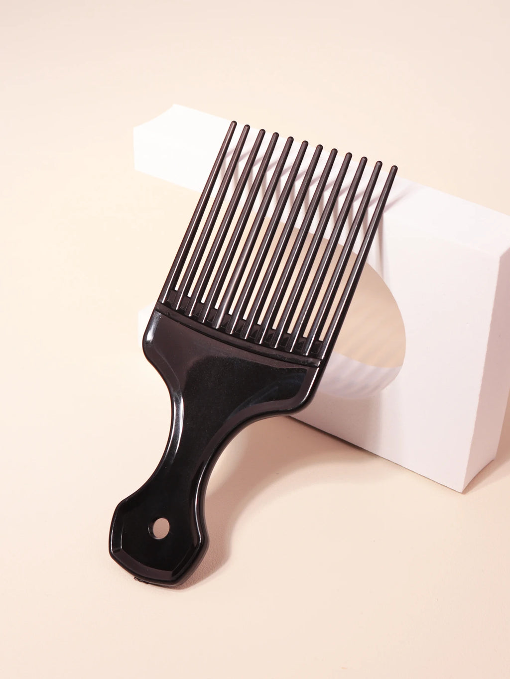 Wide-Tooth Detangling Comb – Gentle Hair Care